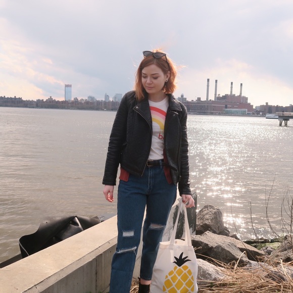 Meet your Posher, Ilona - Picture 2 of 2